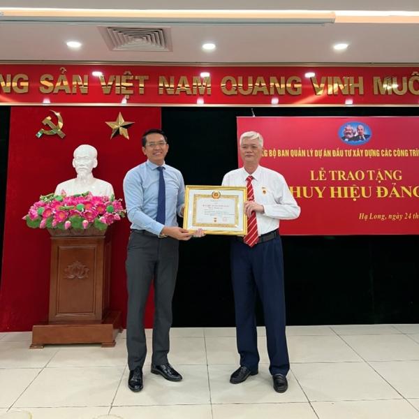 Các mức thưởng của Huy Hiệu Đảng